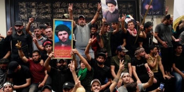 انحلال پارلمان یا توافق با صدر؛ عراق به کدام مسیر سیاسی می‌رود؟